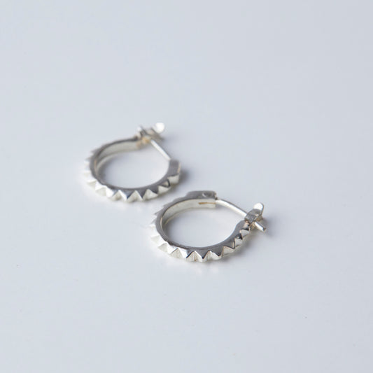 mini spike hoop earrings(1pair)