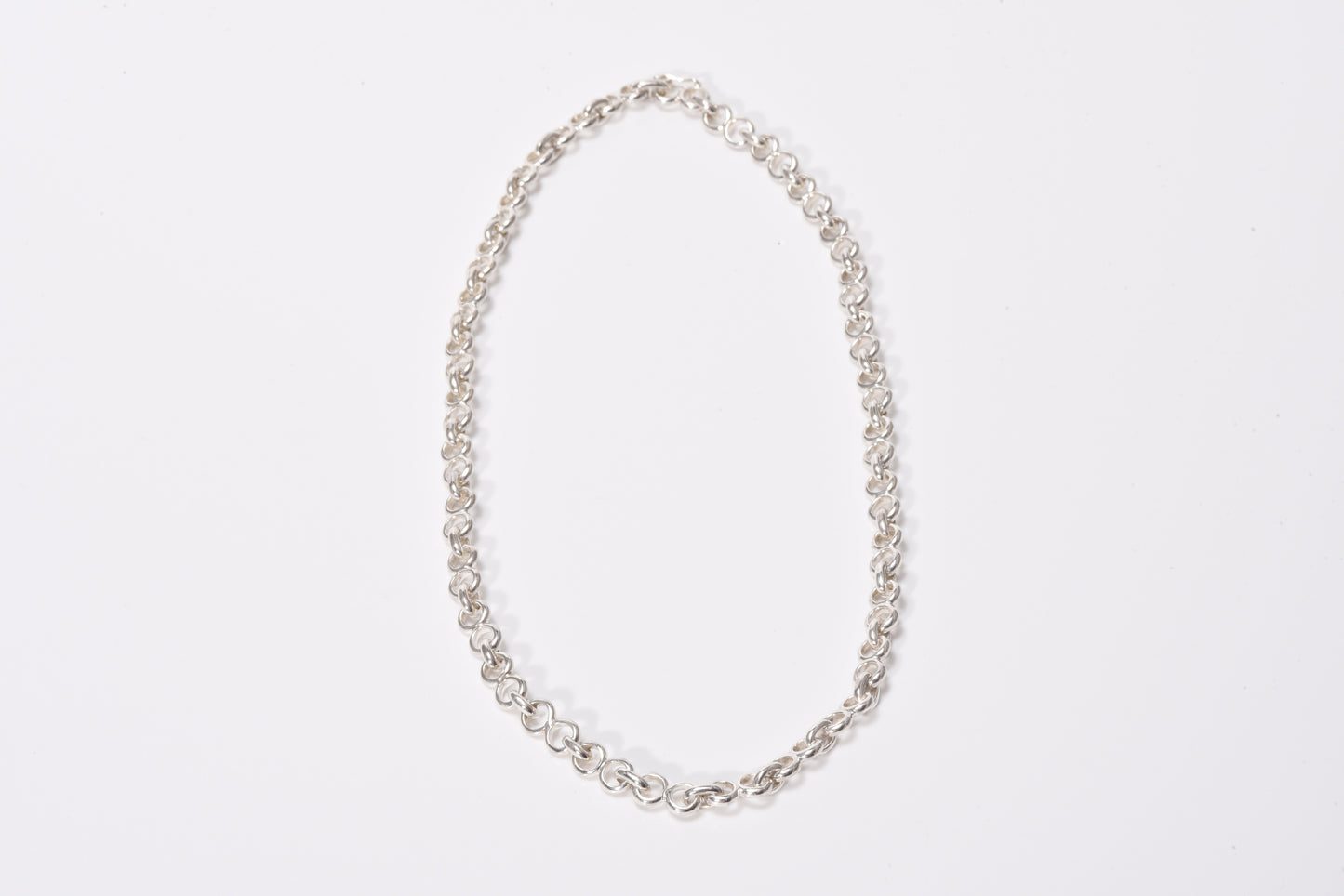 figure 8 chain necklace