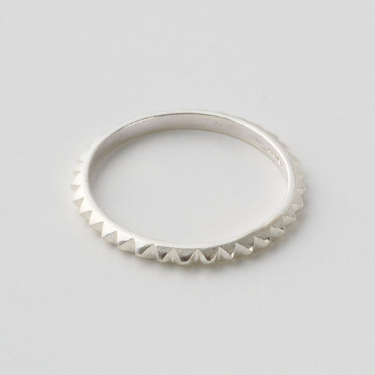 Spike ring